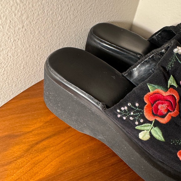 Boho Ipanema Chunky Embroidered Beaded Slide Sandals Size 8.5 - Picture 3 of 10